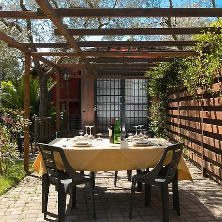 La Di Decima Landsted Castel di Decima