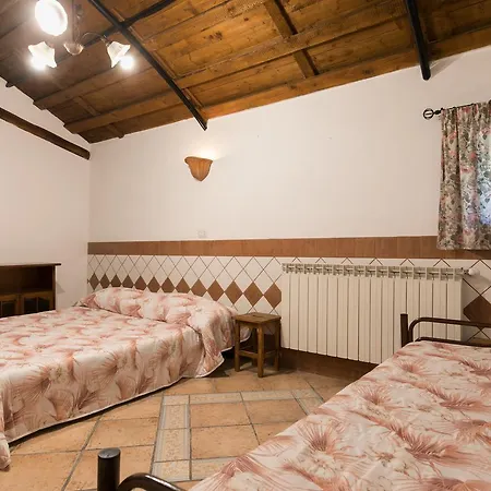 La Di Decima Landsted Castel di Decima