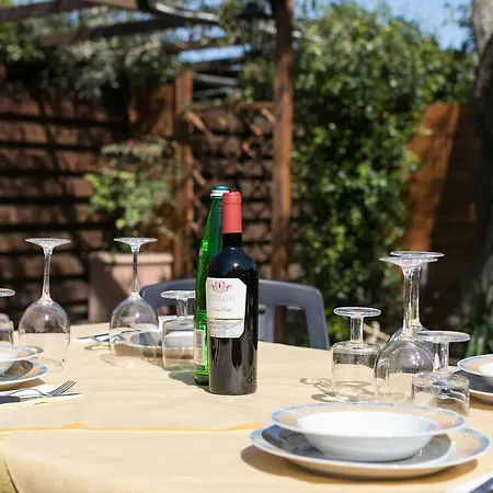 La Di Decima Landsted Castel di Decima