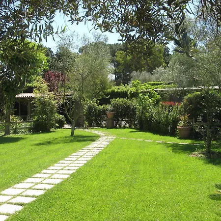 Country Apartments